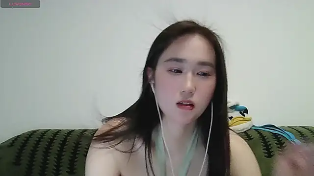 Snapshot of Belinda66 chatting on 02/04/26, 02:56 Belinda66 online show from 02/04/26, 02:56