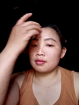 PhamPhung online show from 10/05/25, 04:11