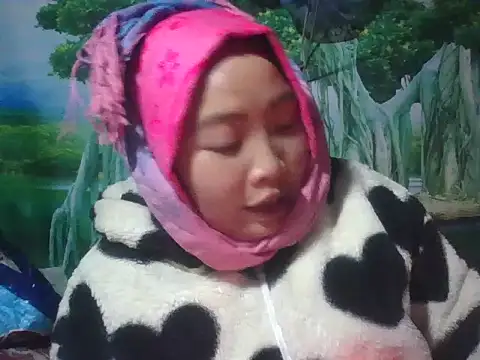 PhamPhung online show from 11/28/25, 12:19