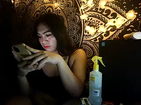 Snapshot of Madylinebigcock69 chatting on 02/07/26, 12:42 Madylinebigcock69 online show from 02/07/26, 12:42