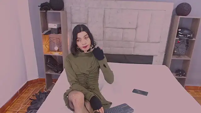 Snapshot of Atley_Dolly chatting on 06/19/26, 10:46 Atley Dolly online show from 06/19/26, 10:46