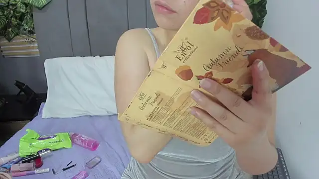 Snapshot of vela-kimm chatting on 11/03/25, 08:32 vela-kimm online show from 11/03/25, 08:32