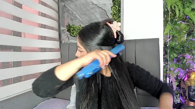 Snapshot of vela-kimm chatting on 12/17/25, 07:31 vela-kimm online show from 12/17/25, 07:31