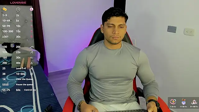 Nicolasmontoya16 online show from 10/15/25, 12:22