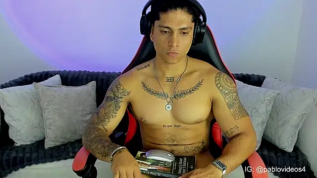 Snapshot of Nicolasmontoya16 chatting on 03/12/26, 02:50 Nicolasmontoya16 online show from 03/12/26, 02:50