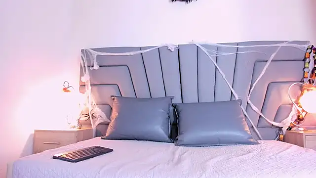 Snapshot of Maia_520 chatting on 11/05/25, 07:03 Maia 520 online show from 11/05/25, 07:03