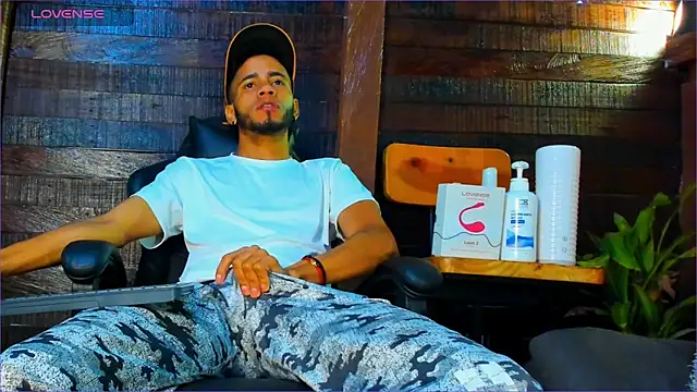 Alex bigcock11  online show from 10/29/25, 11:45