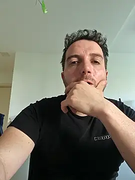Snapshot of spaccaa chatting on 04/11/26, 08:51 spaccaa online show from 04/11/26, 08:51