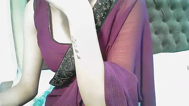 elize   online show from 11/07/25, 01:55