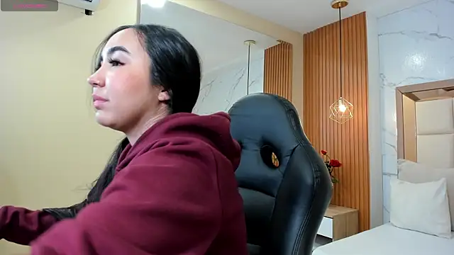 julieta rosee online show from 12/03/25, 09:57