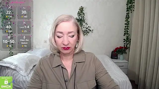 hunters woman online show from 11/14/25, 02:05