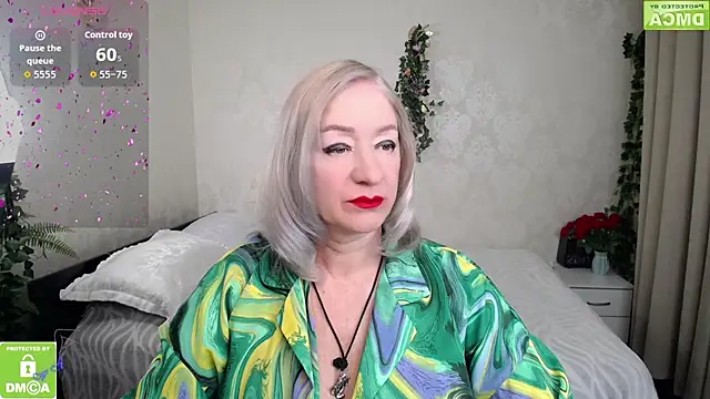 Snapshot of hunters_woman chatting on 03/25/26, 05:19 hunters woman online show from 03/25/26, 05:19