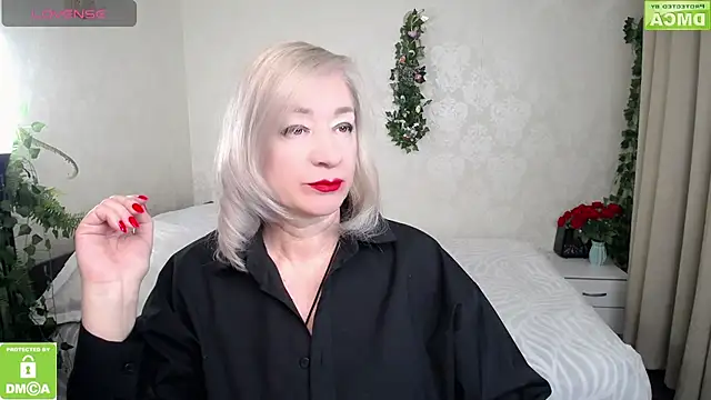 Snapshot of hunters_woman chatting on 03/29/26, 05:02 hunters woman online show from 03/29/26, 05:02