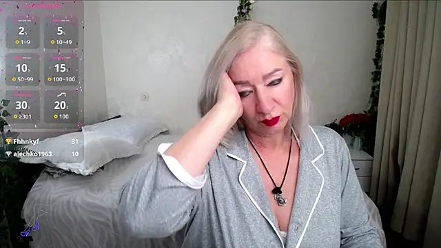 hunters woman online show from 06/21/26, 06:10