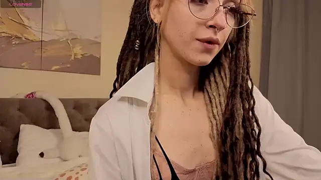 Ameli Shell online show from 11/28/25, 01:41