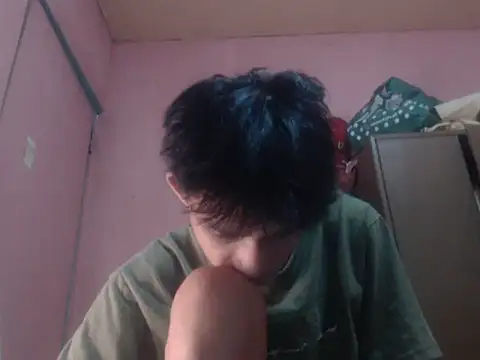 Snapshot of Kyoshi_19 chatting on 06/22/26, 10:34 Kyoshi 19 online show from 06/22/26, 10:34