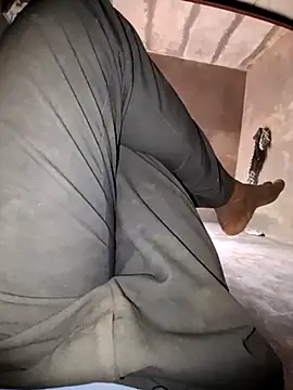 Snapshot of RAYI_Queen_3 chatting on 04/03/26, 03:26 RAYI Queen 3 online show from 04/03/26, 03:26