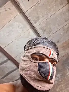 Snapshot of RAYI_Queen_3 chatting on 04/03/26, 09:02 RAYI Queen 3 online show from 04/03/26, 09:02