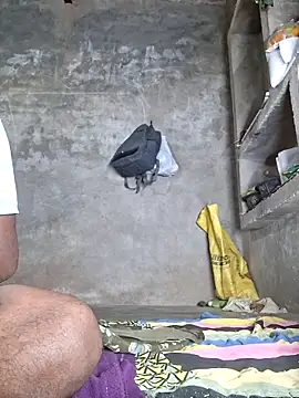 Snapshot of RAYI_Queen_3 chatting on 04/05/26, 10:07 RAYI Queen 3 online show from 04/05/26, 10:07