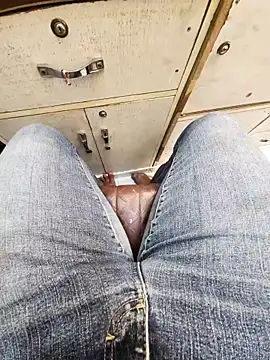 Snapshot of _Danny__ chatting on 12/17/25, 01:17 Danny online show from 12/17/25, 01:17