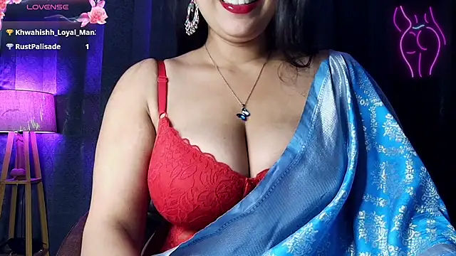 Snapshot of MissNasha chatting on 11/18/25, 01:59 MissNasha online show from 11/18/25, 01:59