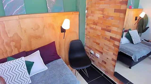 milavega  online show from 12/03/25, 12:03