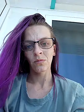 amymatthews92 online show from 10/20/25, 05:02