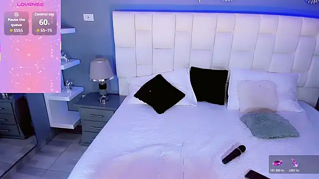 HottSalomee online show from 10/18/25, 09:48