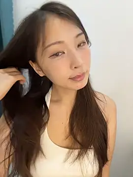 Snapshot of SkylerMoon chatting on 05/15/26, 02:29 SkylerMoon online show from 05/15/26, 02:29