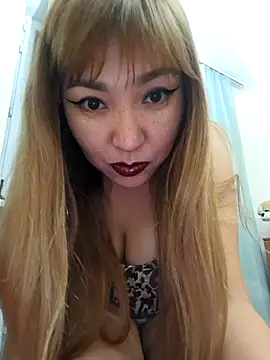 Snapshot of HellaWerlous chatting on 09/22/25, 03:58 HellaWerlous online show from 09/22/25, 03:58