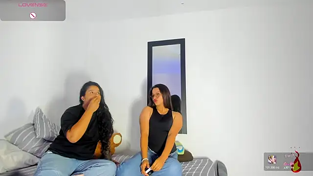 Dilan and Mia online show from 06/25/26, 08:24