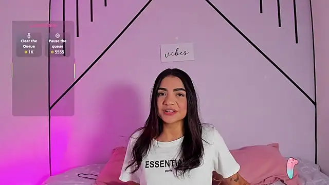 MiahCornell  online show from 11/04/25, 07:02