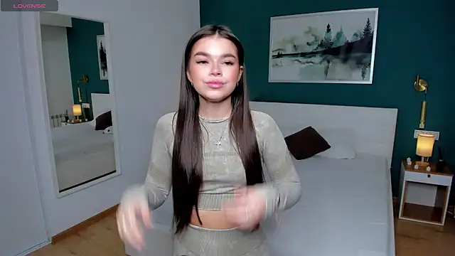 HollisHearl online show from 09/12/25, 07:19