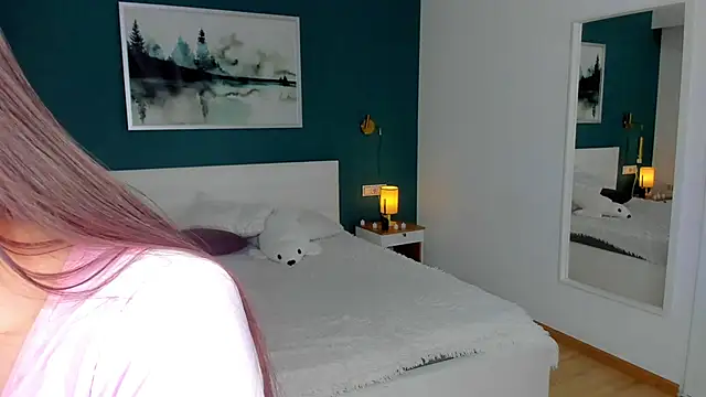 HollisHearl online show from 11/29/25, 07:44