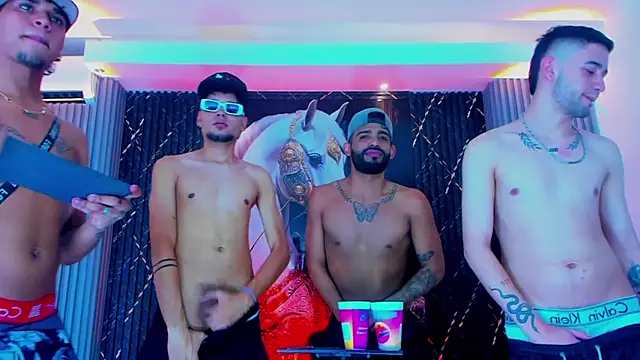 Snapshot of Dominic_Max_ chatting on 09/15/25, 05:02 Dominic Max  online show from 09/15/25, 05:02