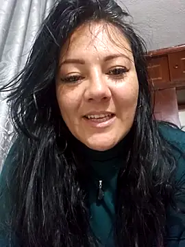 Snapshot of karla_valk1 chatting on 10/13/25, 11:49 karla valk1 online show from 10/13/25, 11:49