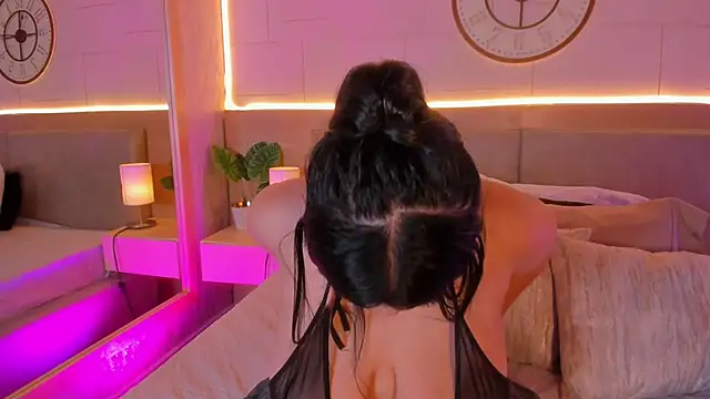 Snapshot of Meloddy_Rose chatting on 11/30/25, 03:43 Meloddy Rose online show from 11/30/25, 03:43