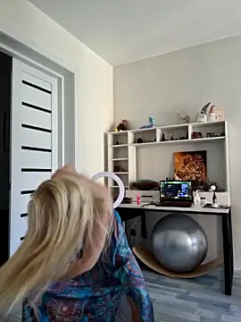 Snapshot of Monna chatting on 02/03/26, 07:35 Monna online show from 02/03/26, 07:35