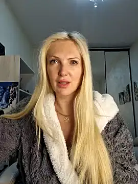 Monna online show from 05/02/26, 05:40