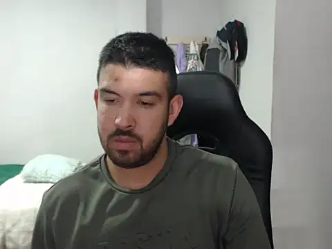 Axel11113 online show from 11/12/25, 02:34