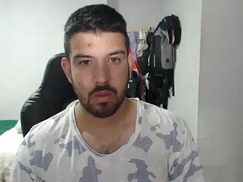 Axel11113 online show from 11/13/25, 03:27