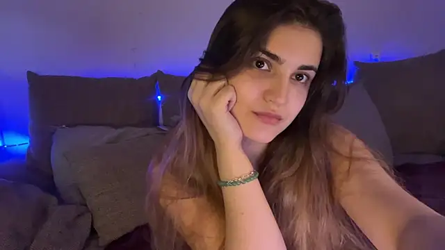 Vivalenti Kiss online show from 12/05/25, 12:47