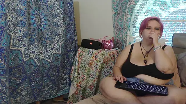 Snapshot of g0lden_are0las89 chatting on 10/15/25, 03:34 g0lden are0las89 online show from 10/15/25, 03:34