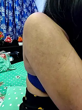 Snapshot of priya_26 chatting on 01/08/26, 09:55 priya 26 online show from 01/08/26, 09:55