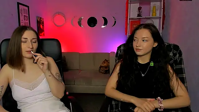 eva smiith  online show from 05/22/26, 05:47