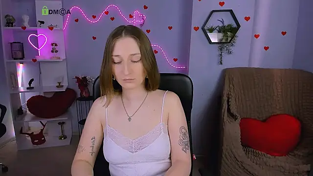 eva smiith  online show from 06/05/26, 05:58