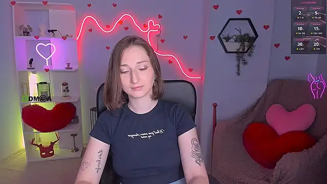 eva smiith  online show from 06/12/26, 05:50