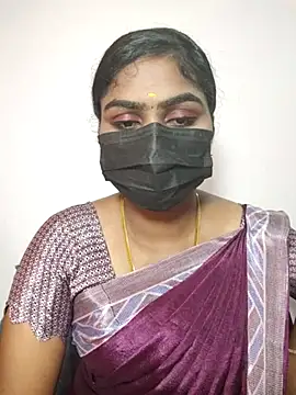 Snapshot of Tamil_Princess12 chatting on 10/15/25, 06:30 Tamil Princess12 online show from 10/15/25, 06:30