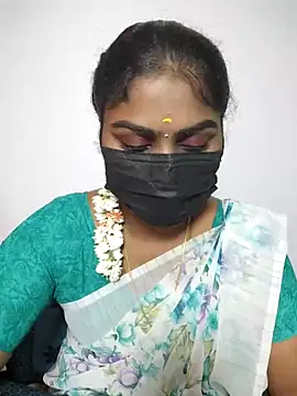 Snapshot of Tamil_Princess12 chatting on 12/02/25, 07:57 Tamil Princess12 online show from 12/02/25, 07:57