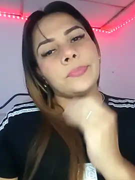 Snapshot of camila_rogue chatting on 09/16/25, 02:07 camila rogue online show from 09/16/25, 02:07